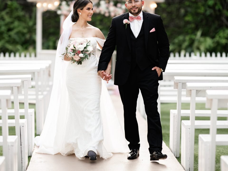 Elegant wedding couple portrait at Loveland Miami photographed by Alito Photography.